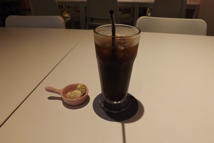 アイスコーヒー、お菓子付き